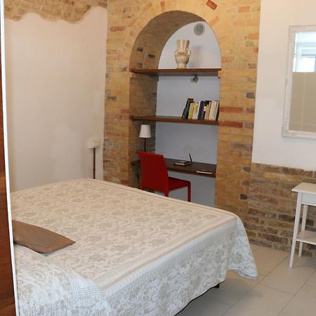 Appartamento La Casa Sul Borgo Lapedona Esterno foto